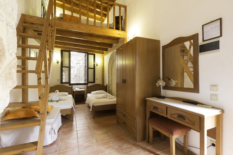 Camelot Traditional & Classic Hotel - Camelot Traditional & Classic Hotel Themistokleous 18 str. Old Town, Rodos 851 00, Greece
