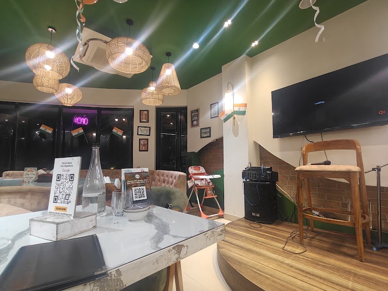 Haristo Pizzeria × Khadak Singh Da Dhaba - Haristo Pizzeria × Khadak Singh Da Dhaba 3rd floor, Anshul Plaza, DDA Sports Complex, Plot no 8, opposite Dwarka, Pocket 1, Sector 10 Dwarka, Dwarka, Delhi, 110075, India