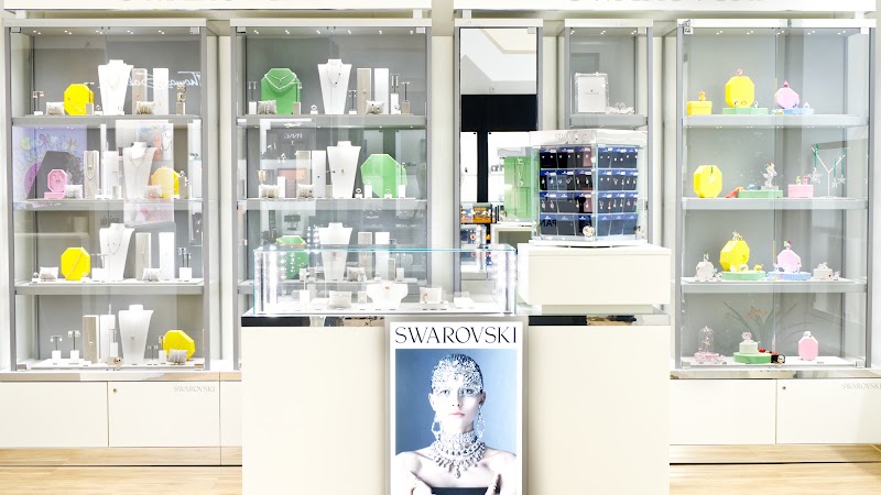KAY DELUXE - Jewelry, Watches & Co. - KAY DELUXE - Jewelry, Watches & Co. Linzer G. 72, 5020 Salzburg, Austria