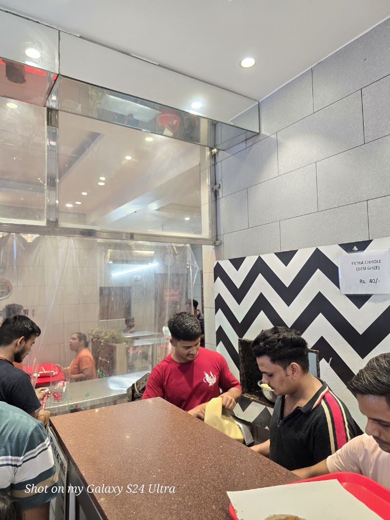 Om Bhature Wale(Regd) - Om Bhature Wale(Regd), 3514, Pyare Lal Rd, Neta Ji Subhash Market, Block 32, Krishna Nagar, Karol Bagh, New Delhi, Delhi, 110005, India