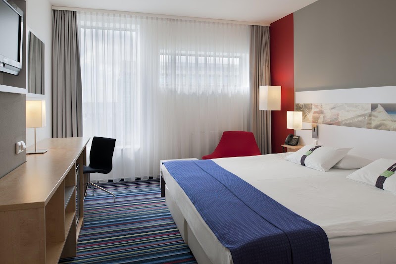 Holiday Inn Prague Airport by IHG - Holiday Inn Prague Airport by IHG, K Letišti 1074/32, 161 00 Praha-Praha 6, Czechia
