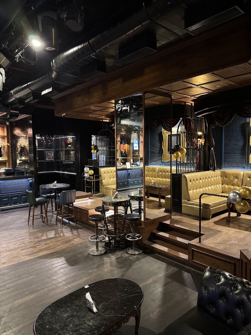 Matahaari Nightclub - Matahaari Nightclub, Atria-The Millennium Mall, Dr Annie Besant Rd, Lotus Colony, Worli, Mumbai, Maharashtra 400018, India