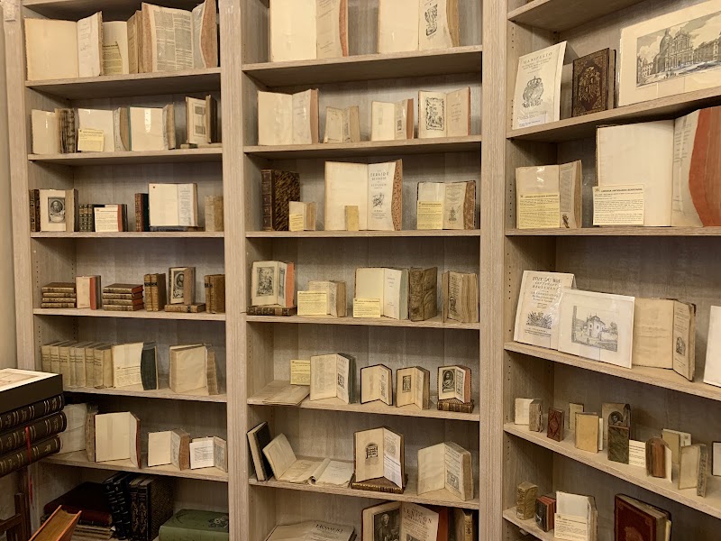 Libreria Antiquaria Borromini - Libreria Antiquaria Borromini, Via degli Orfani, 91, 00186 Roma RM, Italy