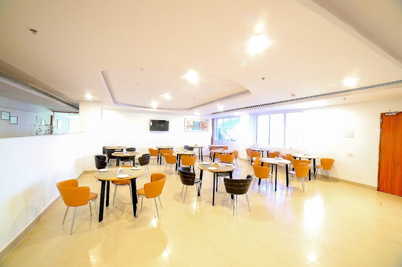 Bay View Hotel Vizag - Bay View Hotel Vizag, P8CM+49C Sanpra's beach Capital, 7-24-6(1, Beach Rd, Kirlampudi Layout, Chinna Waltair, Pedda Waltair, Visakhapatnam, Andhra Pradesh 530017, India