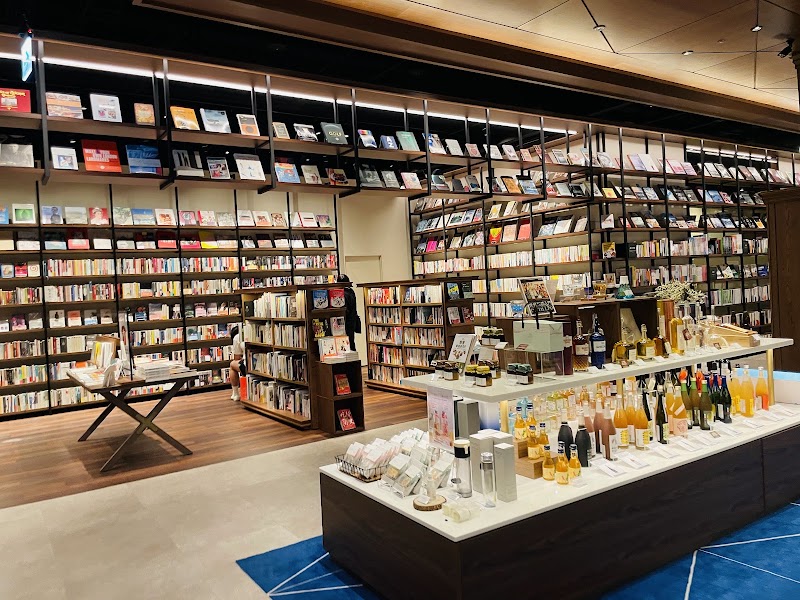 TSUTAYA BOOKSTORE Songshan Station Store - TSUTAYA BOOKSTORE Songshan Station Store 110, Taiwan, Taipei City, Xinyi District, Yongji Village, Songshan Rd, 11號3樓, No