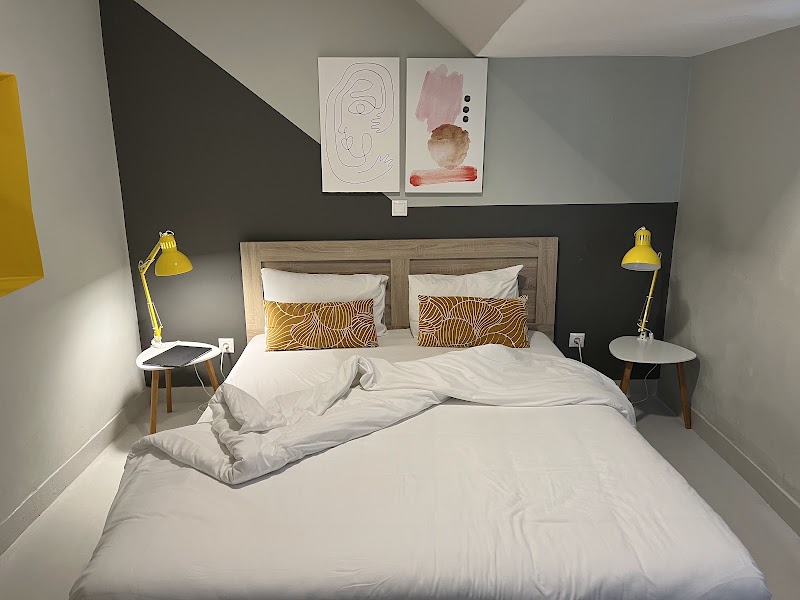 Acropolis Apartments