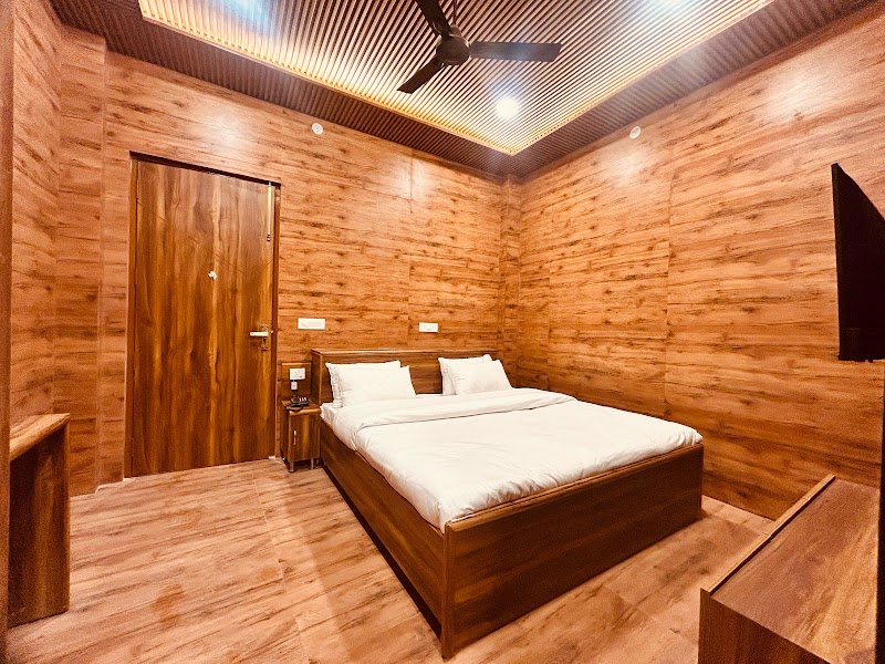 Mountain Villa Mussoorie - Mountain Villa Mussoorie, Kempty Fall Road, Charleville, Mussoorie, Uttarakhand 248179, India