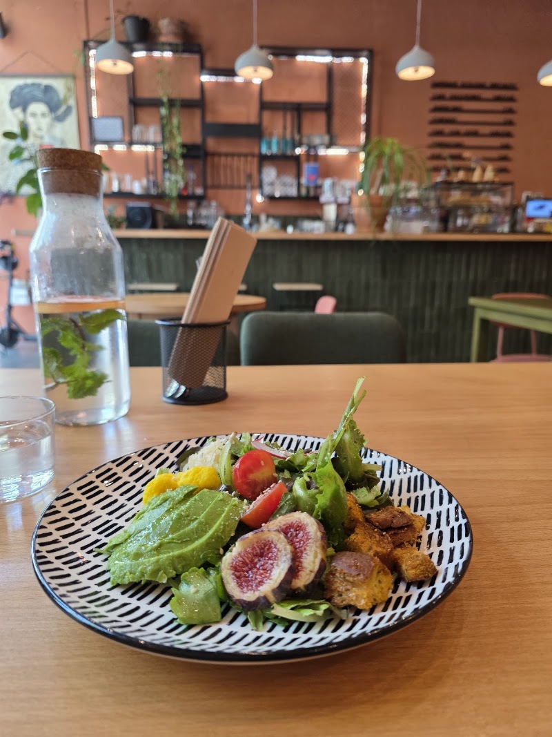 Morgentau. Restaurante Brunch Vegano Barcelona - Morgentau. Restaurante Brunch Vegano Barcelona Carrer de la Llacuna, 114, Sant Martí, 08018 Barcelona, Spain
