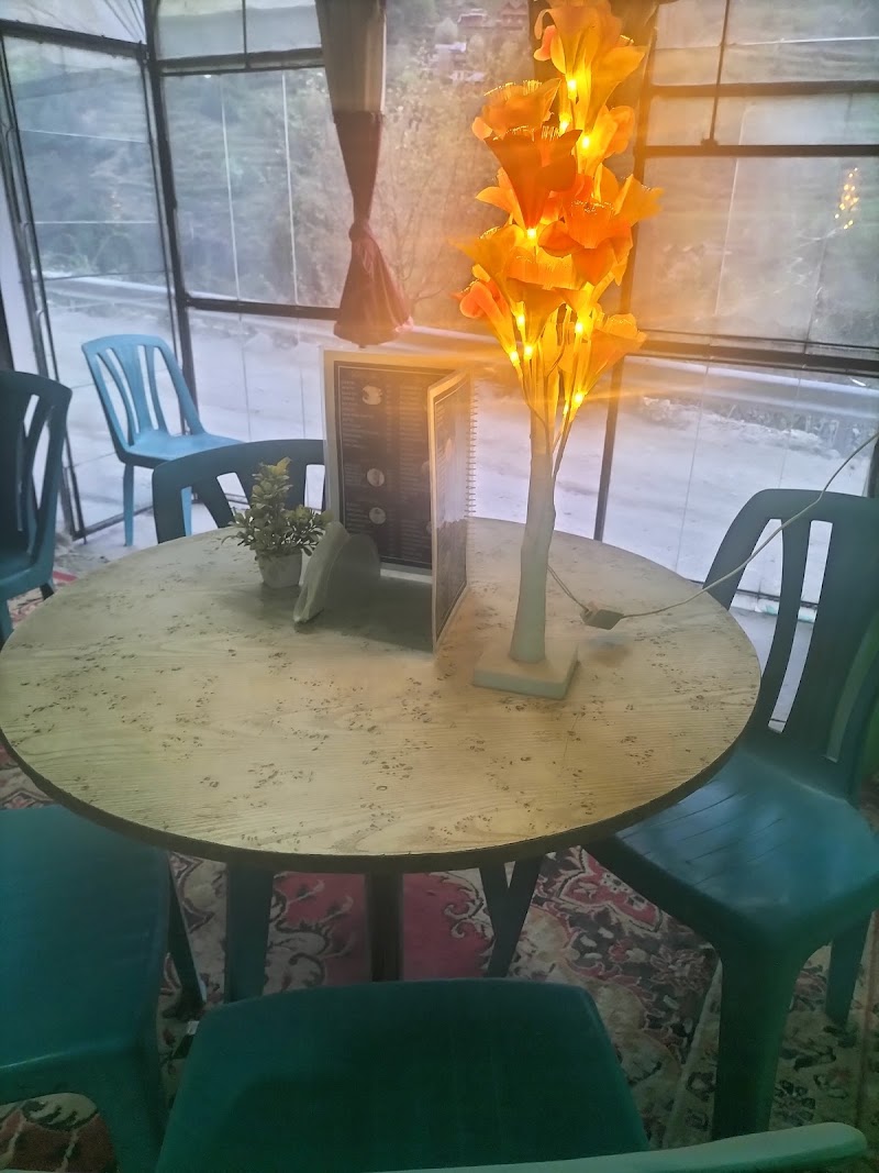 Boom shiva cafe jibhi - Boom shiva cafe jibhi H9W2+CR5, Jibhi, Bini, Himachal Pradesh 175123, India