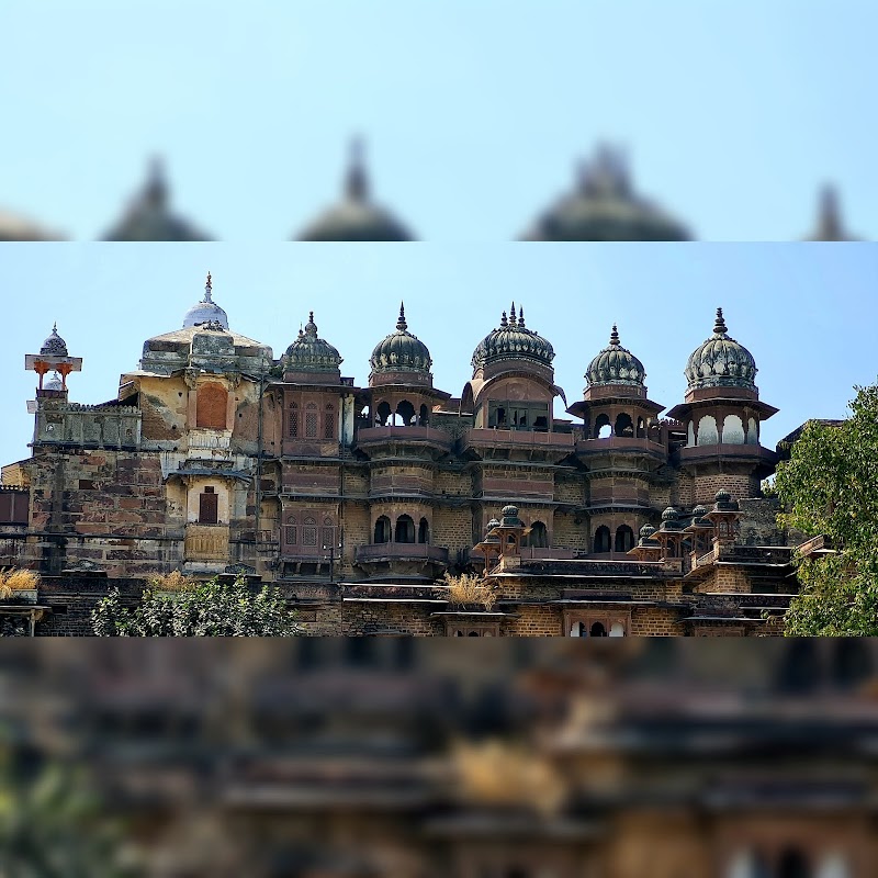 City Palace Garh, Kota - City Palace Garh, Kota Tipta, SH 33, Kishorepura Darwaja, Garh Palace, Kota, Rajasthan 324006, India