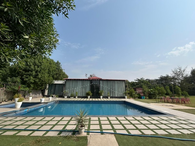 Glass villa - Glass villa C4CF+4G7, sector 58, Baliawas, Gurugram, Haryana 122011, India