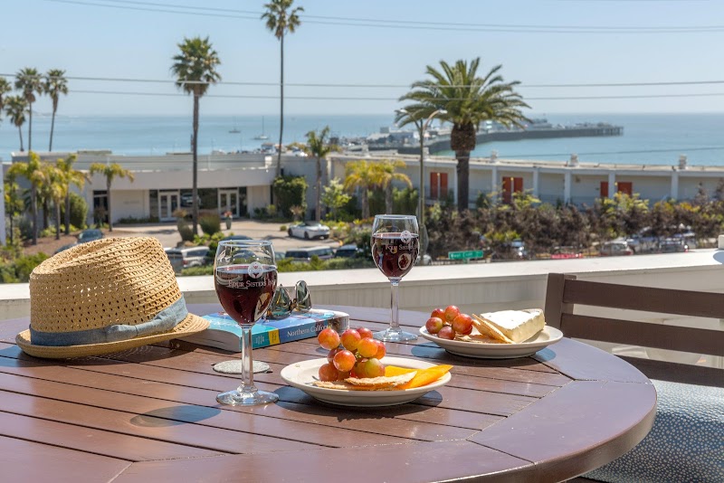 West Cliff Inn, A Four Sisters Inn - West Cliff Inn, A Four Sisters Inn 174 W Cliff Dr, Santa Cruz, CA 95060, USA