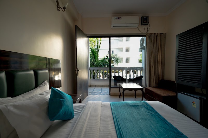 Hotel Rishikesh Grand - Hotel Rishikesh Grand 48JF+PGH, Badrinath Marg, Tapovan, Rishikesh, Uttarakhand 249192, India