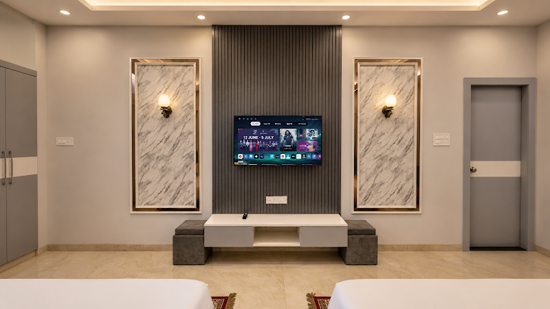 Hotel Nainas Palace - Hotel Nainas Palace nanakheda bus stand, A-3/3, Indore - Ujjain Rd, Vasant Vihar, Ujjain, Madhya Pradesh 456010, India