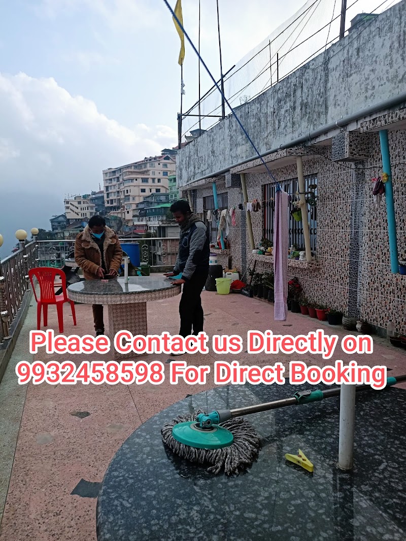 Shiv Inn Stay !! Mountain View Homestay !! Near Mall Road