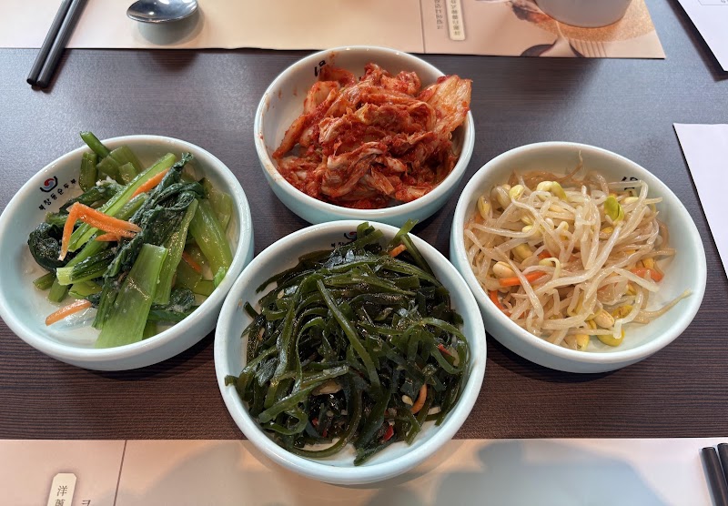 Dubu House Uni-president Dept. Store Taipei - Dubu House Uni-president Dept. Store Taipei 110, Taiwan, Taipei City, Xinyi District, Xingya Village, Section 5 of Zhongxiao East RoadSection 5 of Zhongxiao E Rd, 8號7F