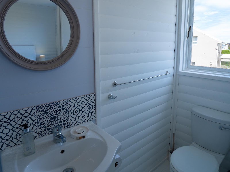Stony Point Beach House - Stony Point Beach House, 4254 Crassula Ave, Betty's Bay, 7141, South Africa