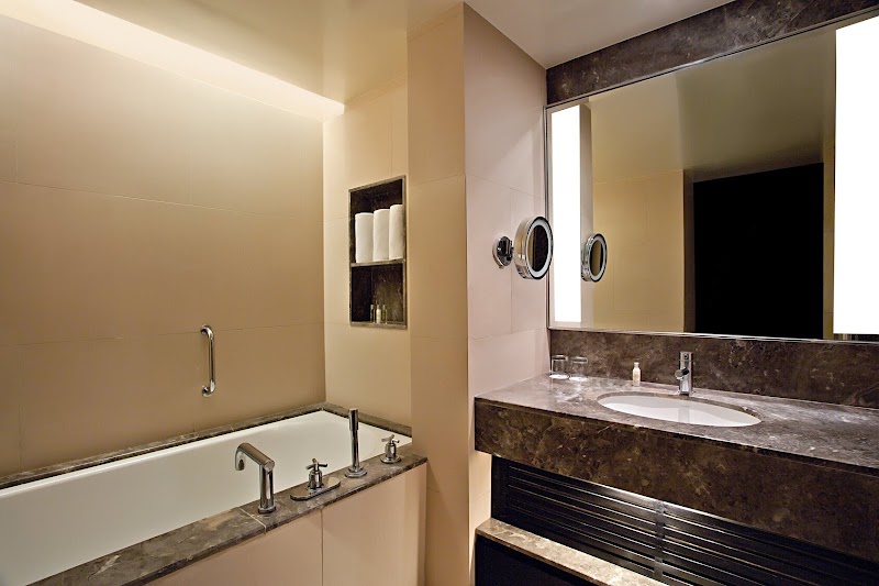 DoubleTree Suites by Hilton Bengaluru Outer Ring Road - DoubleTree Suites by Hilton Bengaluru Outer Ring Road, Iblur Gate Dr. Puneeth Rajkumar Road, Sarjapur Main Rd, Amblipura, PWD Quarters, 1st Sector, HSR Layout, Bengaluru, Karnataka 560102, India