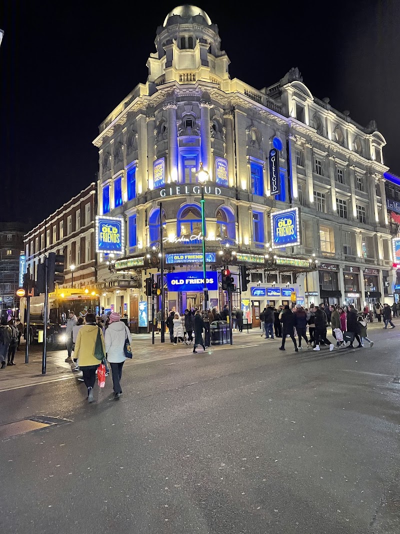 Apollo Theatre - Apollo Theatre, Shaftesbury Ave, London W1D 7EZ, UK