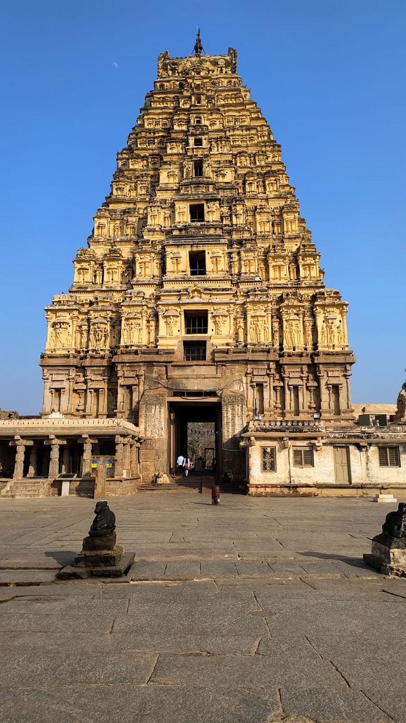 Nandi Homestay Hampi