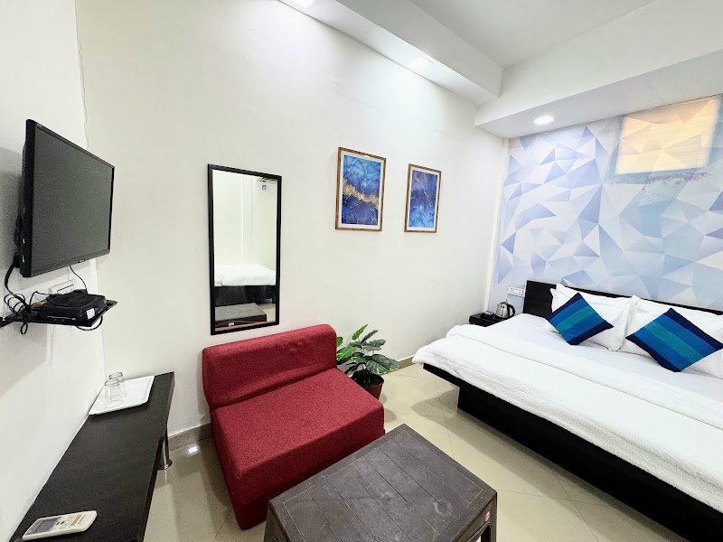 Backpacker's Nest Hotel - Backpacker's Nest Hotel, Near R S Towers, Hall Bazar, Katra Ahluwalia, Amritsar, Punjab 143006, India