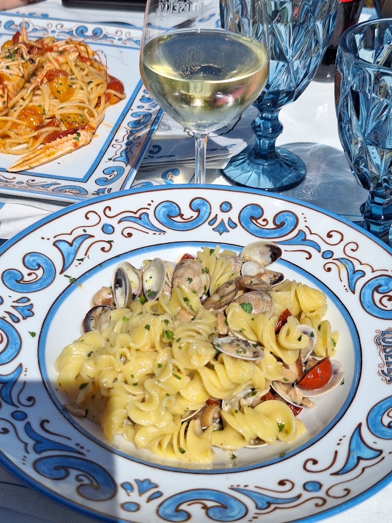 Donna Luisella | Ristorante Borgo Marinari Napoli - Donna Luisella | Ristorante Borgo Marinari Napoli, Piazzetta Marinari, 3, 80132 Napoli NA, Italy