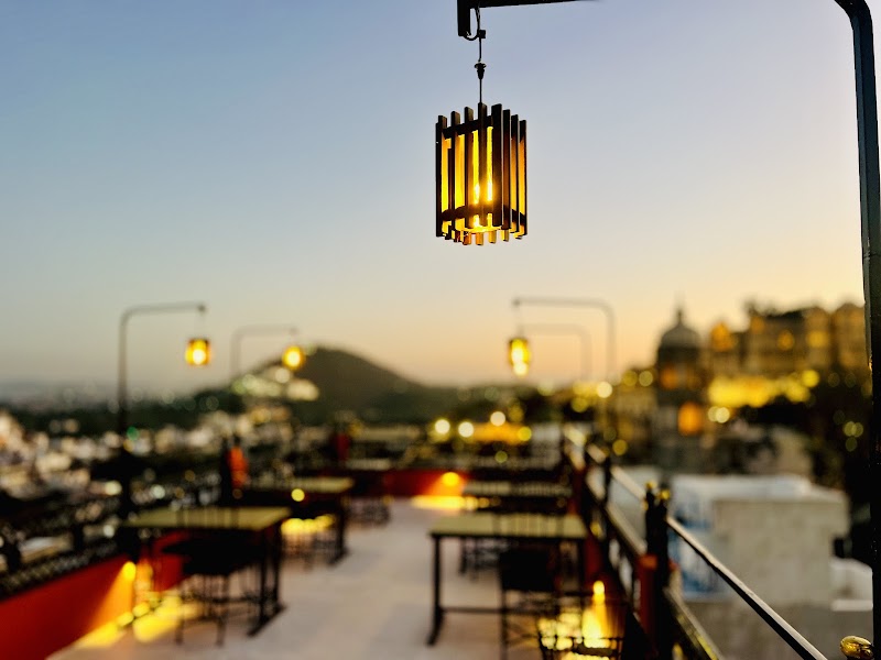 Elysium Retreat- The Heritage Haveli - Elysium Retreat- The Heritage Haveli Asind Ki Haveli, 949, City Palace Rd, Jagdish Chowk, Udaipur, Rajasthan 313001, India