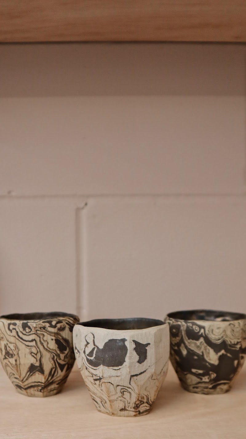 Ceramic Studio & Gallery By Ayse Habibe Kucuk - Ceramic Studio & Gallery By Ayse Habibe Kucuk, 2 Broadway Market Mews, London E8 4TS, UK