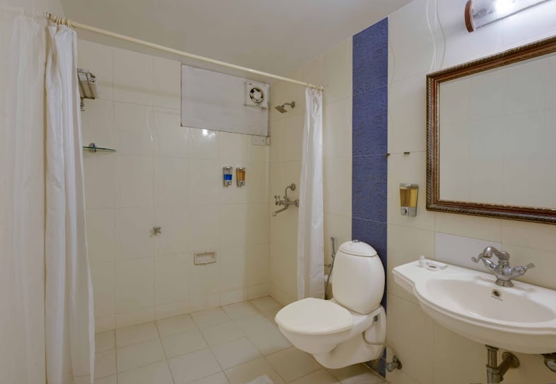 SWAROOP VILAS - LAKE FACING BOUTIQUE HOTEL - SWAROOP VILAS - LAKE FACING BOUTIQUE HOTEL No 6 Ambavgarh, opposite Lake Swaroop Sagar, Ambamata, Udaipur, Rajasthan 313004, India