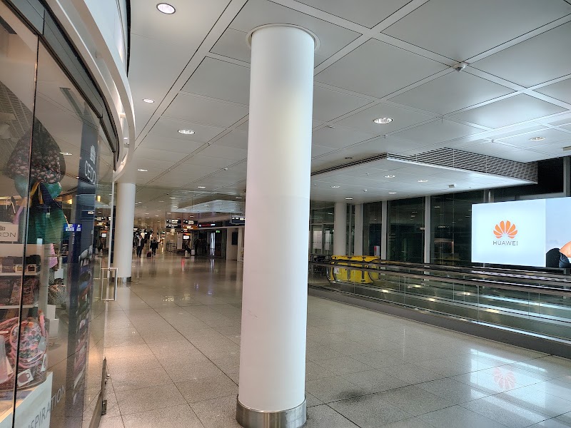 Taxistand Vorfahrt Terminal 2 - Taxistand Vorfahrt Terminal 2, Terminalstraße Nord, 85356 Oberding, Germany