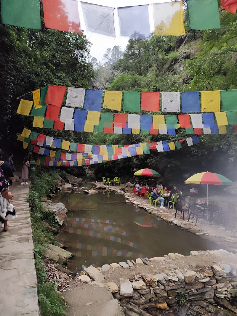 Bhalugaad Waterfall (Mukteshwar) - Bhalugaad Waterfall (Mukteshwar) Dhari-Pokrad Rd, Boranshi, Chaukhuta Chak Rooshi, Uttarakhand 263136, India