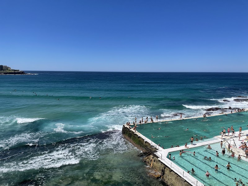 Bondi Icebergs Swimming CLUB - The Bergs Bistro - Bondi Icebergs Swimming CLUB - The Bergs Bistro 1 Notts Ave, Bondi Beach NSW 2026, Australia