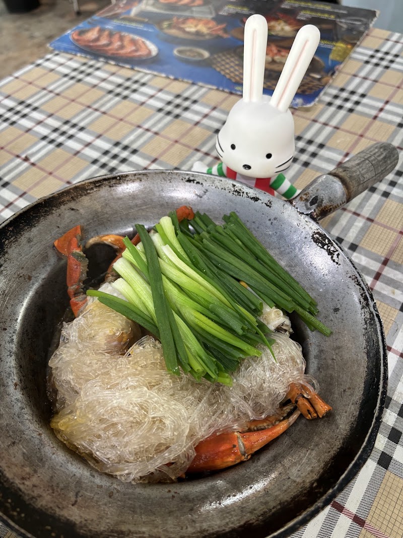 Somsak Claypot Crab @ Krung Thon Buri BTS - Somsak Claypot Crab @ Krung Thon Buri BTS, 124 17 Krung Thon Buri Road, Khwaeng Bang Lamphu Lang, Khet Khlong San, Krung Thep Maha Nakhon 10600, Thailand