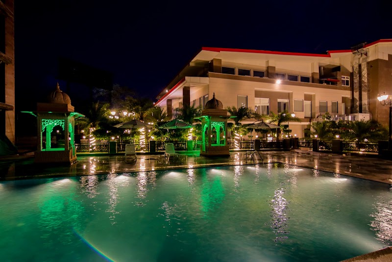 Dhauladhar Heights Resort