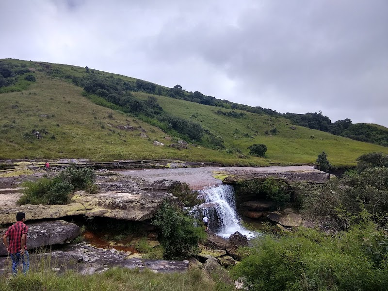Mawsawdong Falls