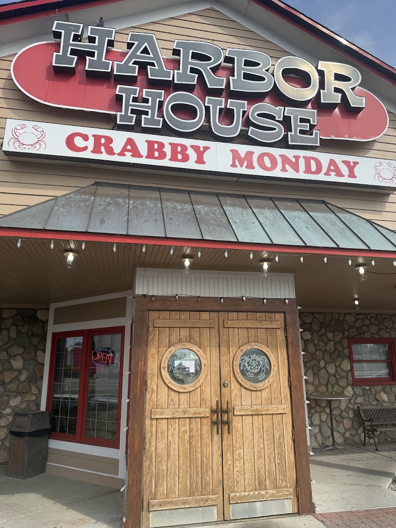 Harbor House Restaurant - Harbor House Restaurant 34250 Groesbeck Hwy, Clinton Township, MI 48035, USA