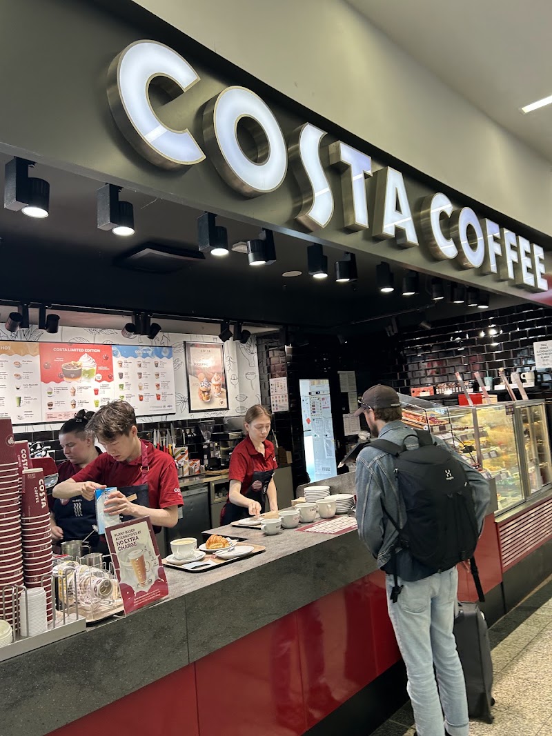 Costa Coffee - Costa Coffee, 1, T2, finger D transit part, Aviatická 1017, 161 00 Praha 6, Czechia
