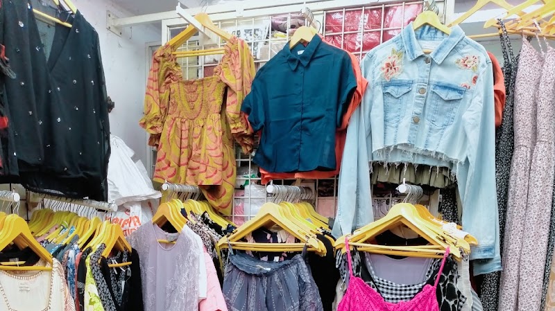 Kasim export - Kasim export 4-A, Hill Road Hill road, Ranwar, Bandra West Shop no 6 elco arcade, ground floor, D wing, near elco pani pori, Ranwar, Bandra West, Mumbai, Maharashtra 400050, India