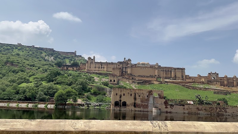 Great Wall Of Amer - Great Wall Of Amer XVM4+RJV, in front of amber fort, Amer, Jaipur, Rajasthan 302028, India