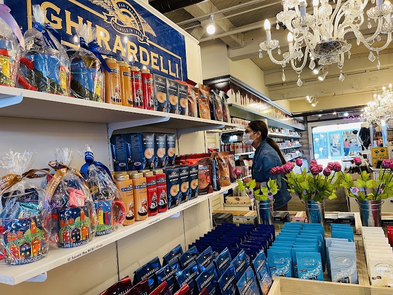 Ghirardelli Chocolate To Go - Ghirardelli Chocolate To Go, 801 Beach St, San Francisco, CA 94109, USA