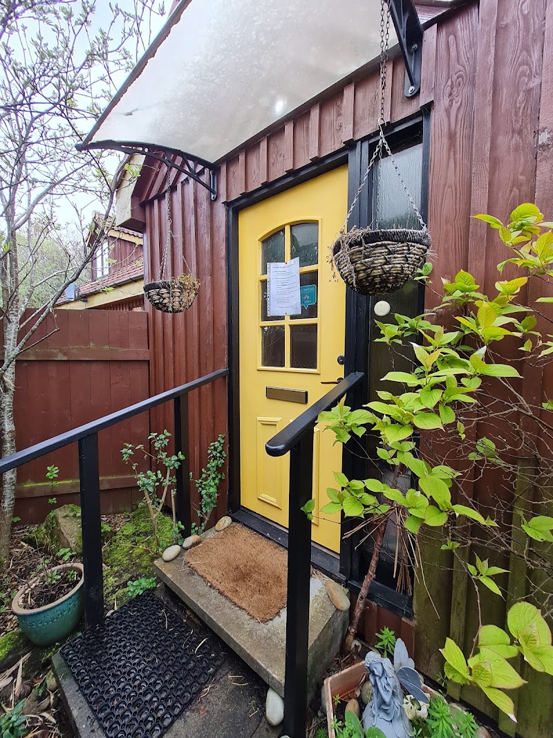 Sunflower Bed & Breakfast - Sunflower Bed & Breakfast, 404, Field of Dreams, The Park, Findhorn, Forres IV36 3TA, UK