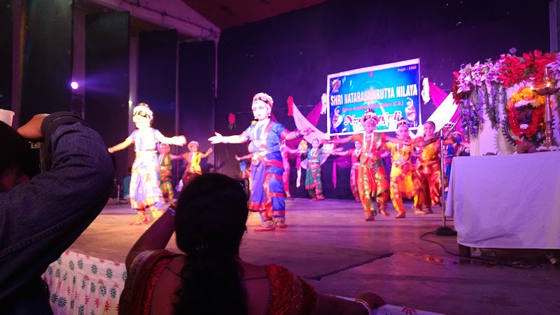 Ravindra Manch - Ravindra Manch 6JMQ+69H, Nehru Nagar, Budhapara, Raipur, Chhattisgarh 492001, India
