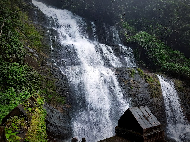 Pipeline view point. - Pipeline view point. 22VW+PG5, Munnar - Aluva Rd, Keralam 685565, India