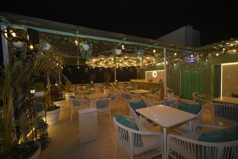 Lotus Cafe & Restaurant Prayagraj