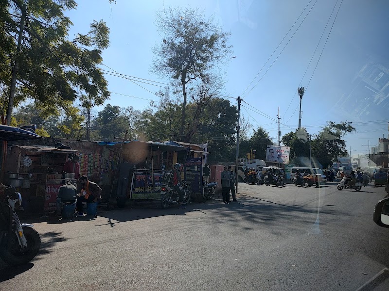 Mirza Ismail Road - Mirza Ismail Road Mirza Ismail Rd, Pink City, Jaipur, Rajasthan, India