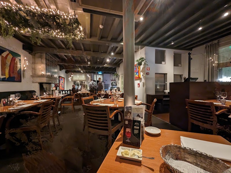 Restaurant In den Verdwaalde Koogel - Restaurant In den Verdwaalde Koogel Vismarkt 1, 5256 BC Heusden, Netherlands