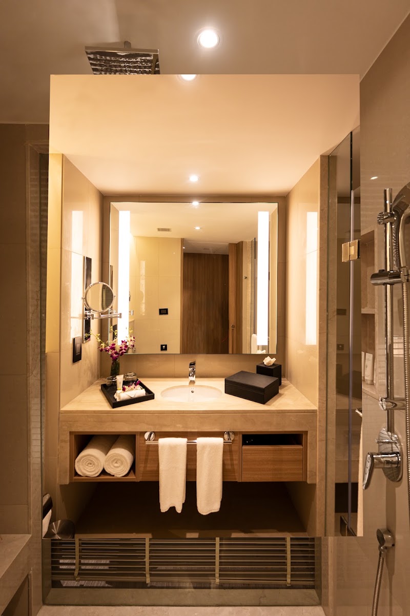 LYFE HOTELS BHUBANESWAR - LYFE HOTELS BHUBANESWAR C-5, Road No-8, Janpath Rd, opposite Kali Temple, Bhoinagar, Bhubaneswar, Odisha 751022, India