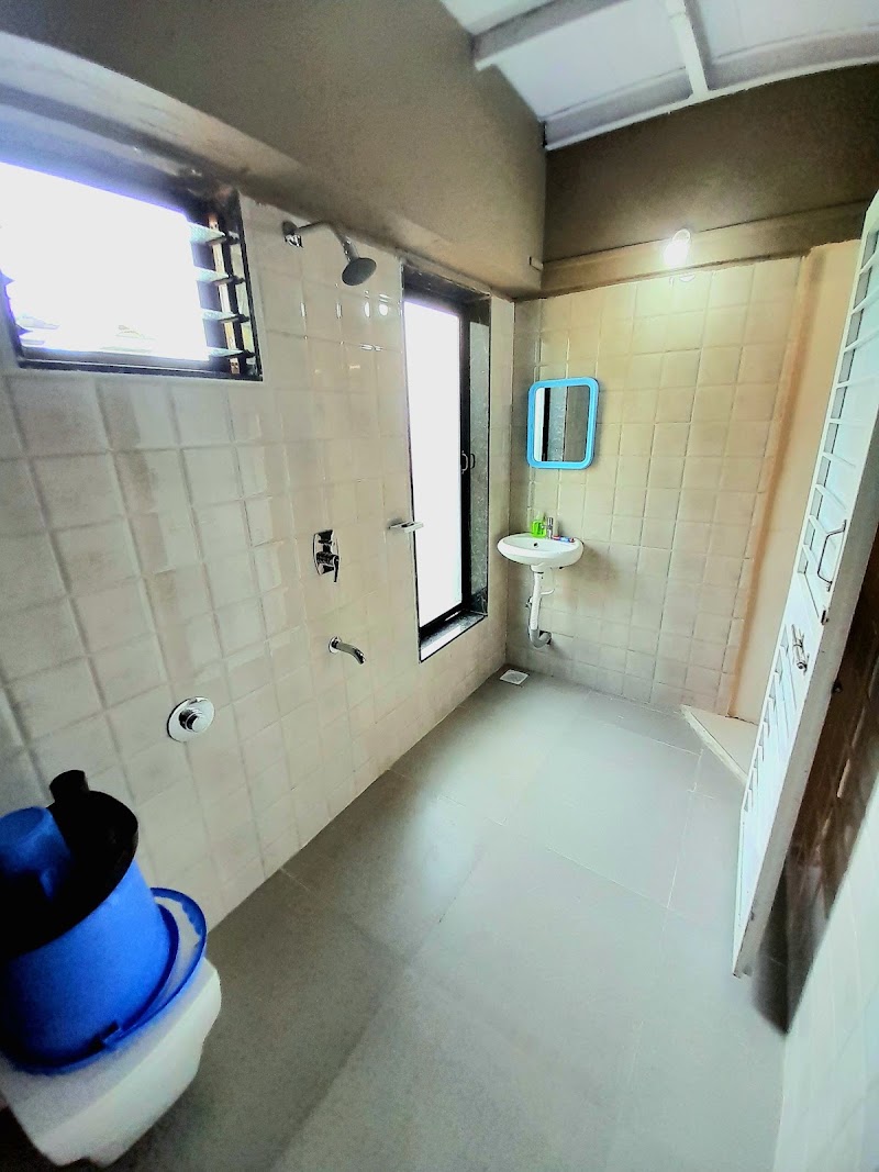 OM Lodging - OM Lodging, Sunrise tower, Opposite Court building, Mahadik compound Nardave naka, Mumbai - Goa Hwy, Kankavli, Maharashtra 416602, India