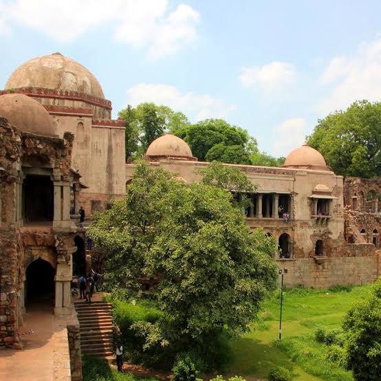 Firoz Shah's Tomb - Firoz Shah's Tomb 2, Hauz Khas Tank, Hauz Khas Village, Deer Park, Hauz Khas, New Delhi, Delhi 110016, India