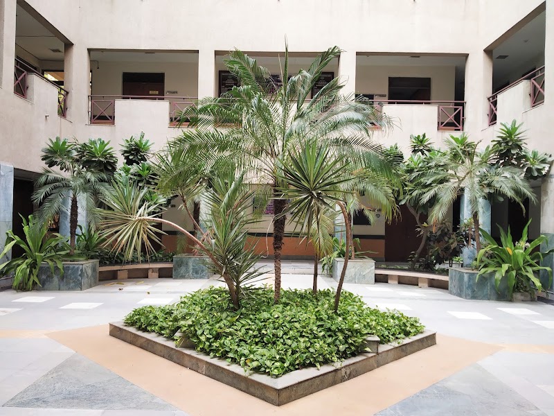 IIM Lucknow (Noida Campus) - IIM Lucknow (Noida Campus) B-1, Front Ave, Institutional Area, Block B, Industrial Area, Sector 62, Noida, Uttar Pradesh 201309, India
